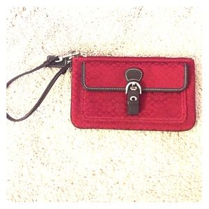 COPY - Coach wristlet